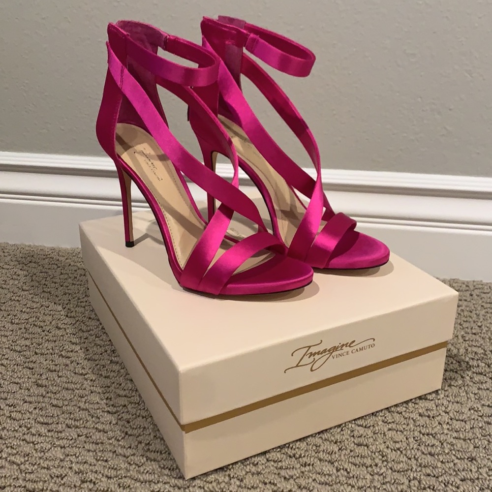 Imagine Vince Camuto Fuchsia heel